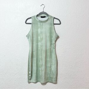 Pretty Little Thing dress green size 12